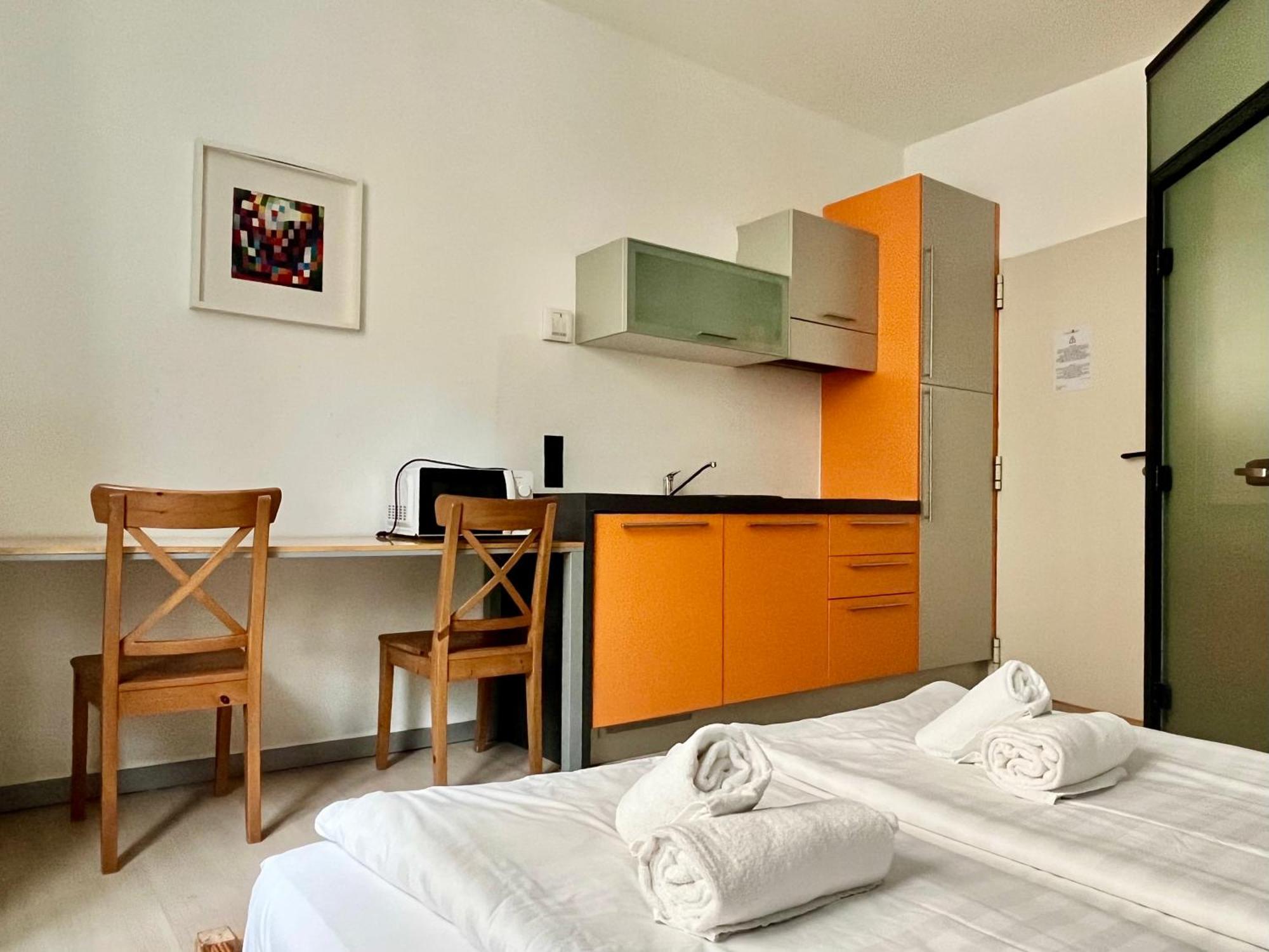Guesthouse University By Lr - Self Check In Lugano Exterior photo